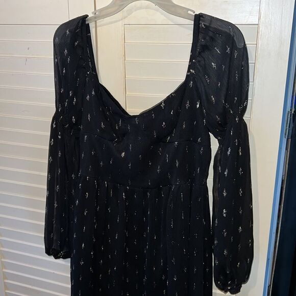 Crystal doll, black and gold dress size large - Picture 7 of 7